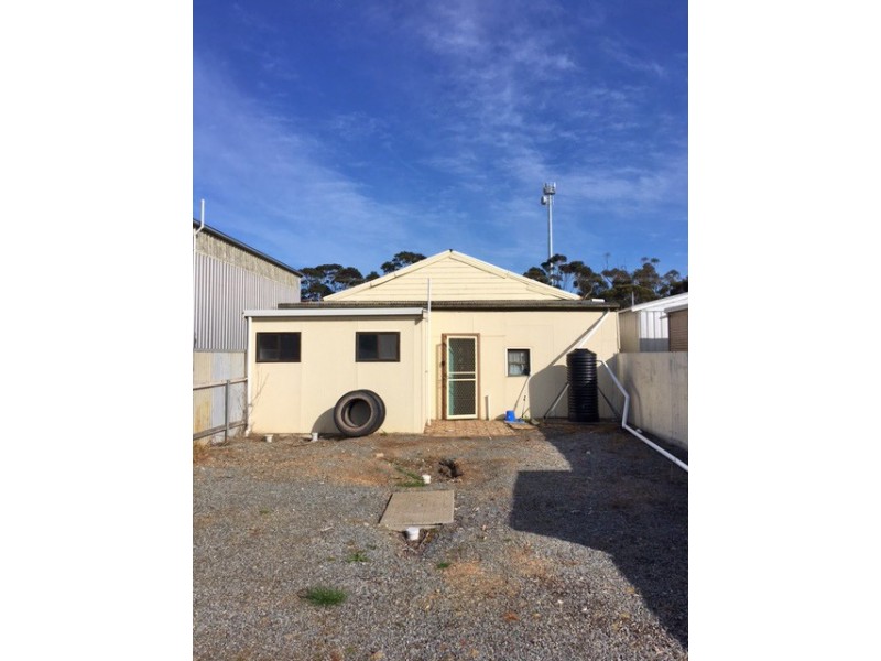 22 Railway Terrace, Cummins SA 5631