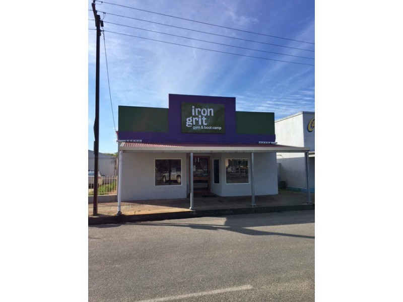 22 Railway Terrace, Cummins SA 5631