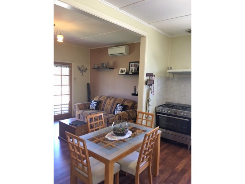 6 Fuss Street, Cummins SA 5631
