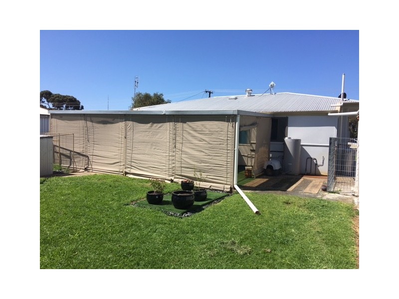 6 Fuss Street, Cummins SA 5631