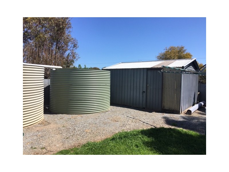 6 Fuss Street, Cummins SA 5631