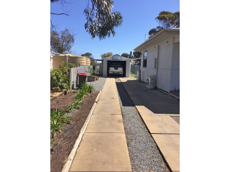 6 Fuss Street, Cummins SA 5631