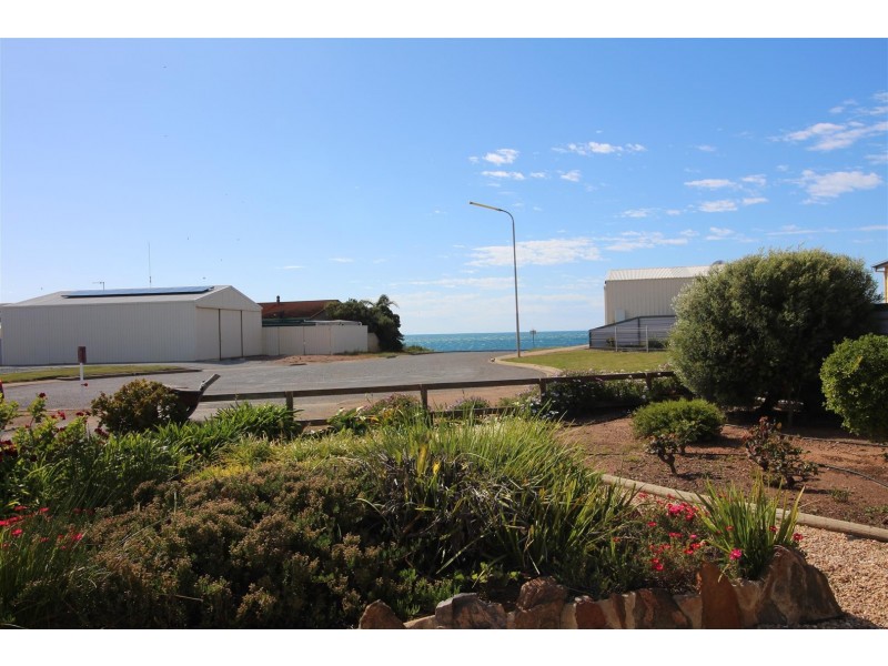 3 Campbell Court, Louth Bay SA 5607