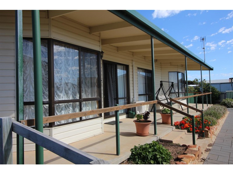 3 Campbell Court, Louth Bay SA 5607