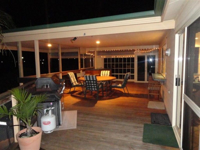 16 Endeavour Court, Coffin Bay SA 5607