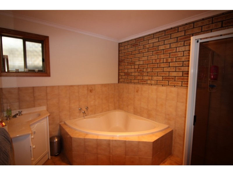 1 Robertson Road, Port Lincoln SA 5606