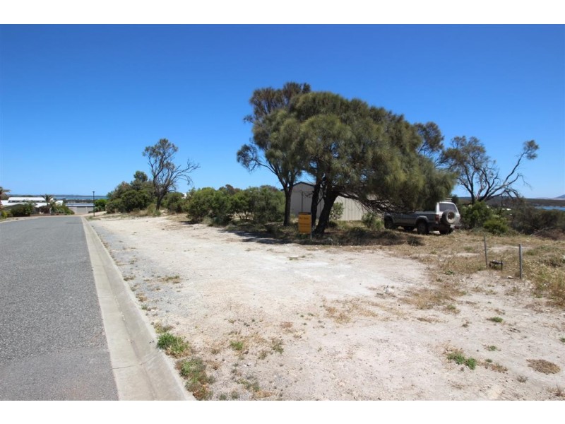 24 Sarah Court, Coffin Bay SA 5607