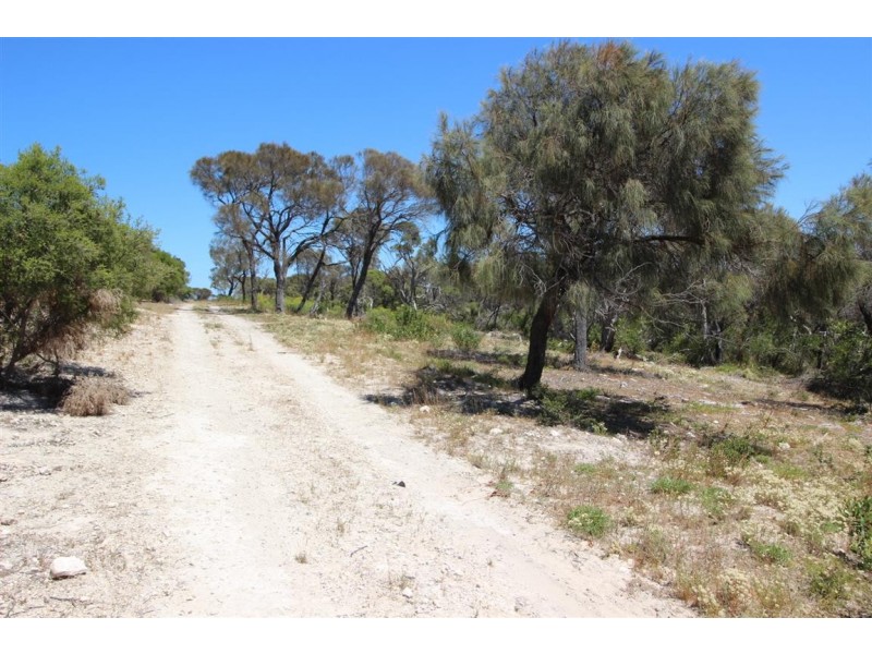 24 Sarah Court, Coffin Bay SA 5607