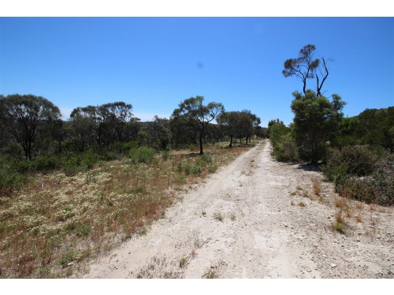 24 Sarah Court, Coffin Bay SA 5607