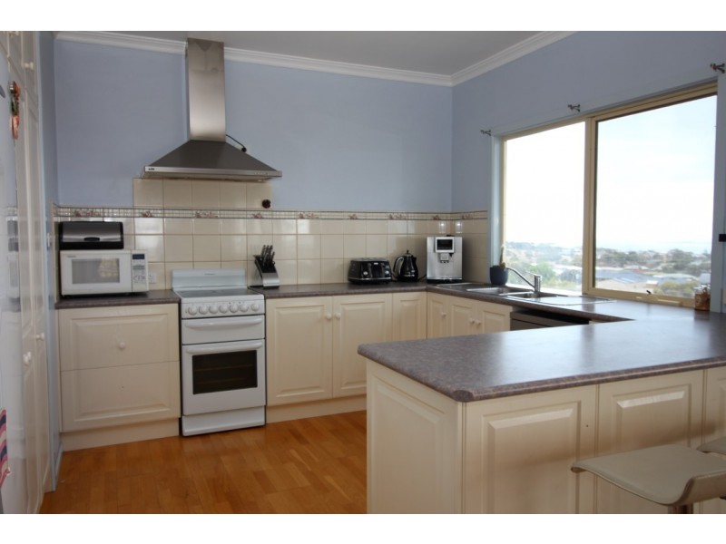 73 Kurara Road, Port Lincoln SA 5606