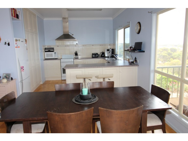 73 Kurara Road, Port Lincoln SA 5606