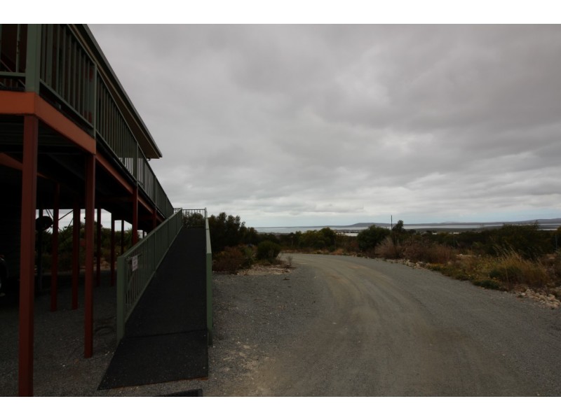 73 Kurara Road, Port Lincoln SA 5606