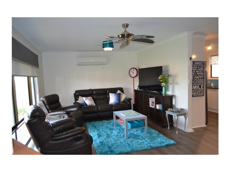 1 Burnett Street, Tumby Bay SA 5605