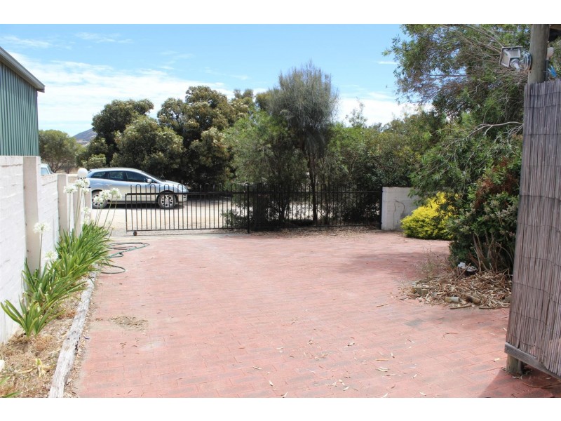 472 Starfish Lane, Mount Dutton Bay SA 5607