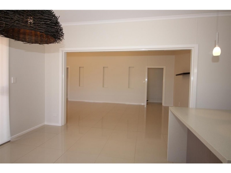 9 Benjamin Road, Poonindie SA 5607