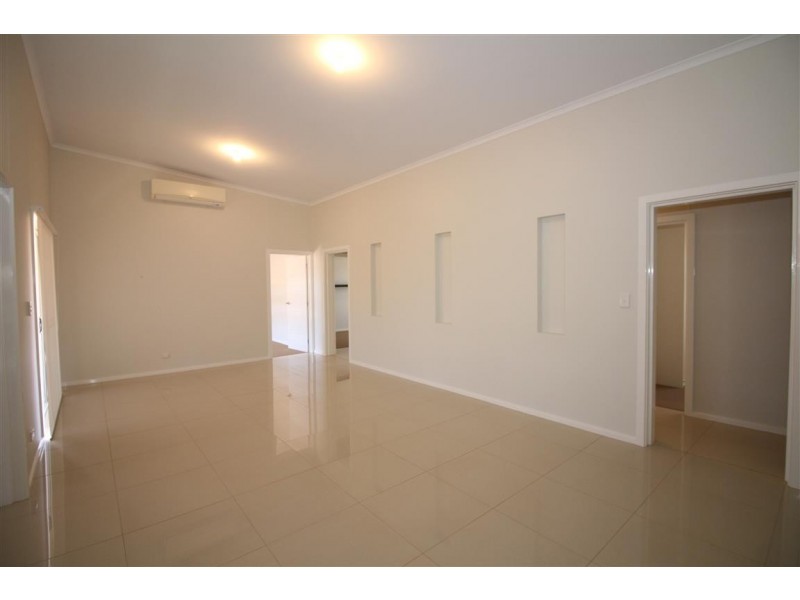 9 Benjamin Road, Poonindie SA 5607