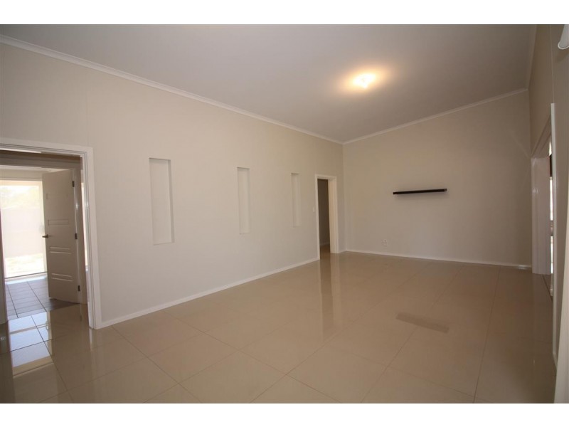 9 Benjamin Road, Poonindie SA 5607
