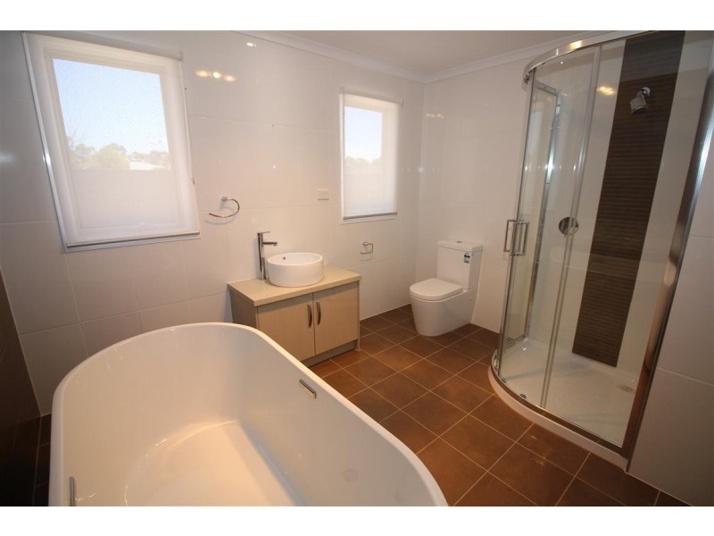 9 Benjamin Road, Poonindie SA 5607
