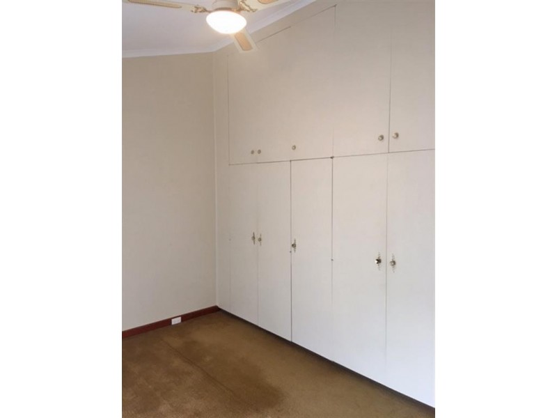 32-34 Tumby Bay Road, Cummins SA 5631