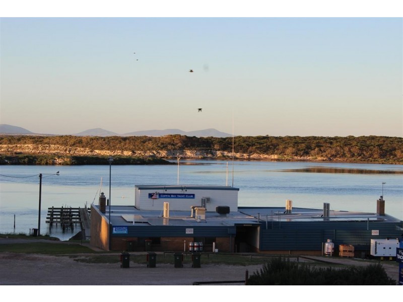 1/145 Esplanade, Coffin Bay SA 5607