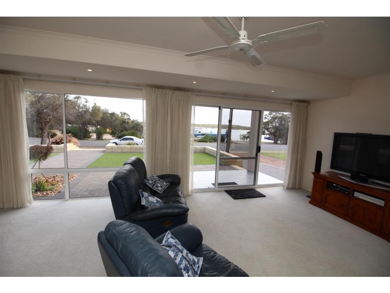 1/145 Esplanade, Coffin Bay SA 5607