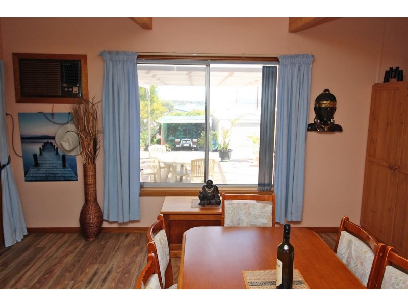 21 Pine Crescent, Coffin Bay SA 5607