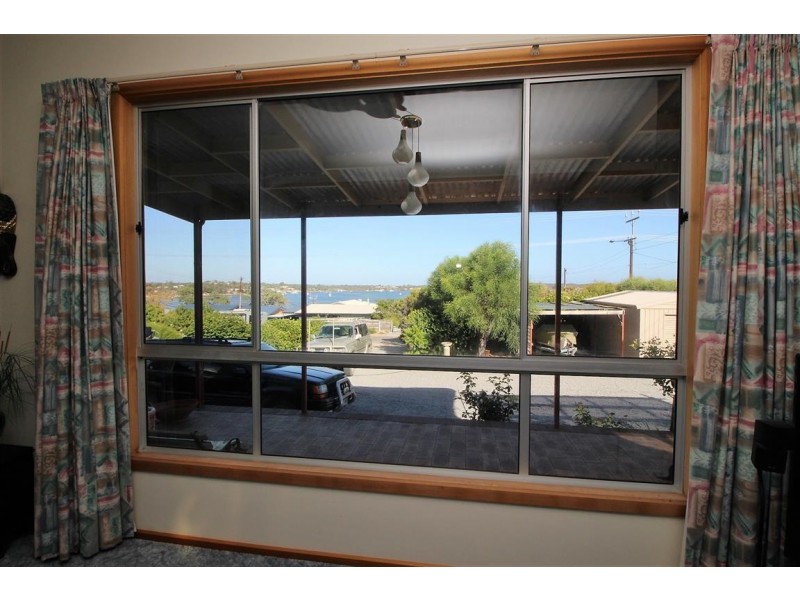 21 Pine Crescent, Coffin Bay SA 5607