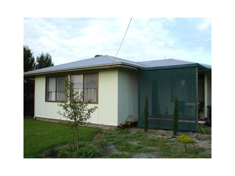 11 Laube Street, Cummins SA 5631