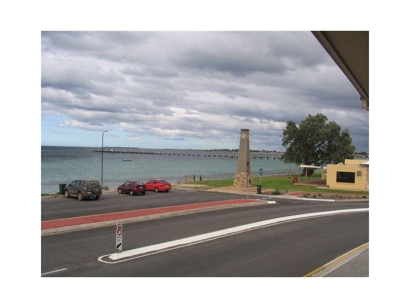 1-4  1 North Terrace, Tumby Bay SA 5605