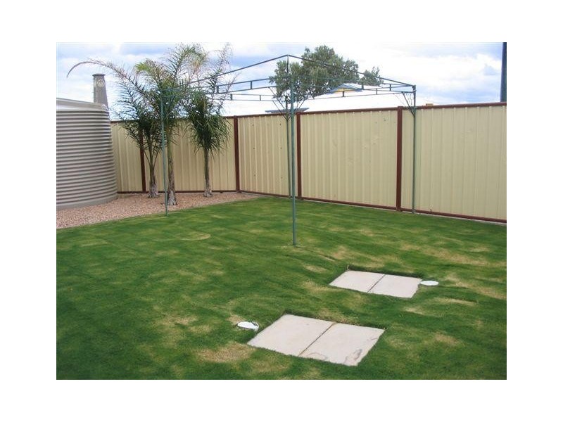 1-4  1 North Terrace, Tumby Bay SA 5605