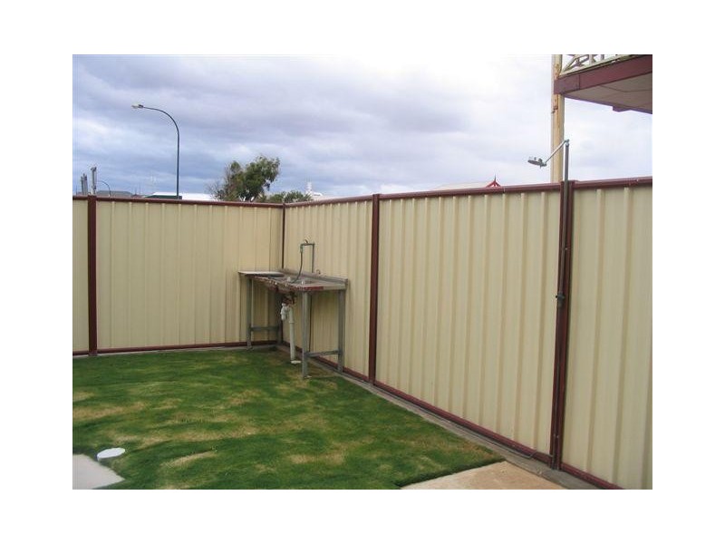 1-4  1 North Terrace, Tumby Bay SA 5605