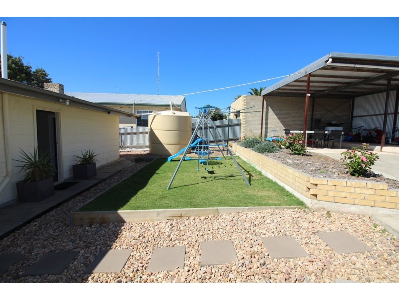 17 Pearson Ave, Port Lincoln SA 5606