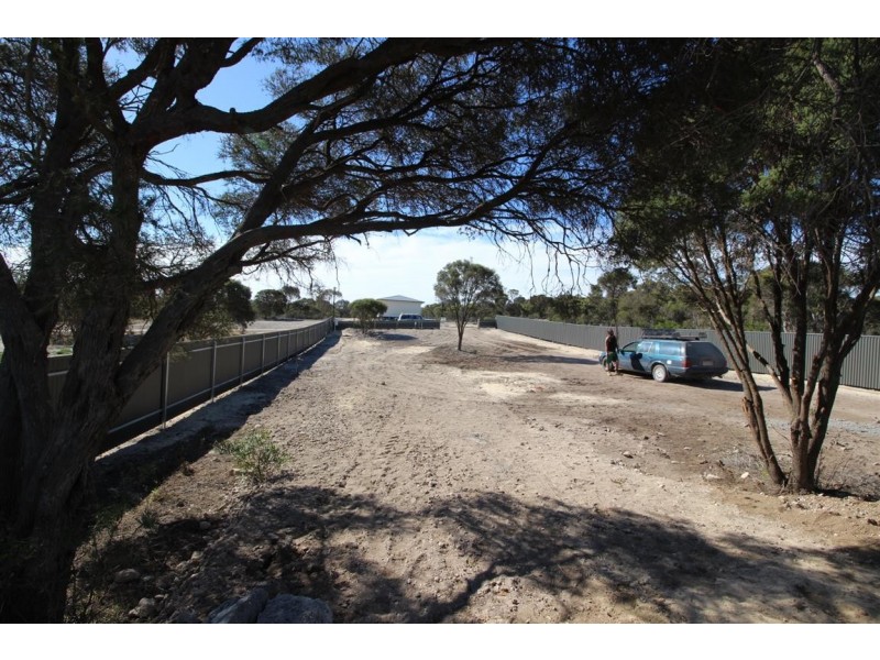 23 Tea Tree Court, Coffin Bay SA 5607