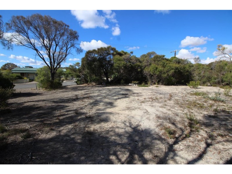 16 Douglas Street, Coffin Bay SA 5607