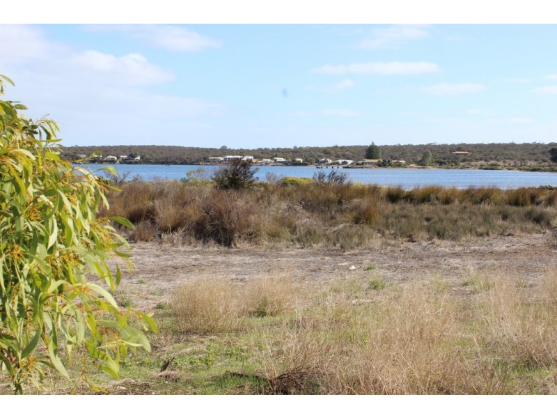 Lot 101 Broccabruna Drive, Mount Dutton Bay SA 5607
