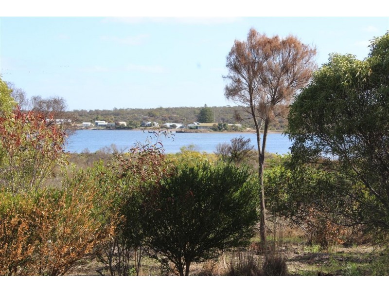 Lot 101 Broccabruna Drive, Mount Dutton Bay SA 5607