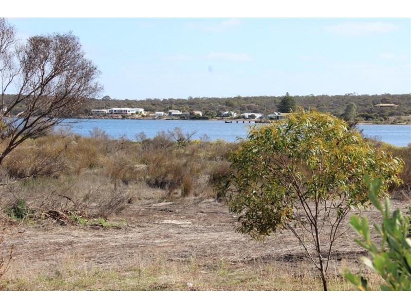 Lot 101 Broccabruna Drive, Mount Dutton Bay SA 5607