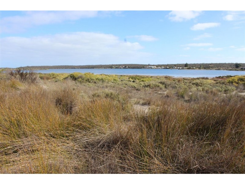 Lot 101 Broccabruna Drive, Mount Dutton Bay SA 5607