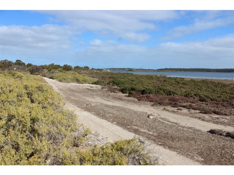 Lot 101 Broccabruna Drive, Mount Dutton Bay SA 5607