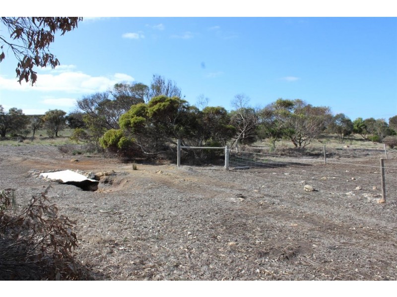 Lot 101 Broccabruna Drive, Mount Dutton Bay SA 5607