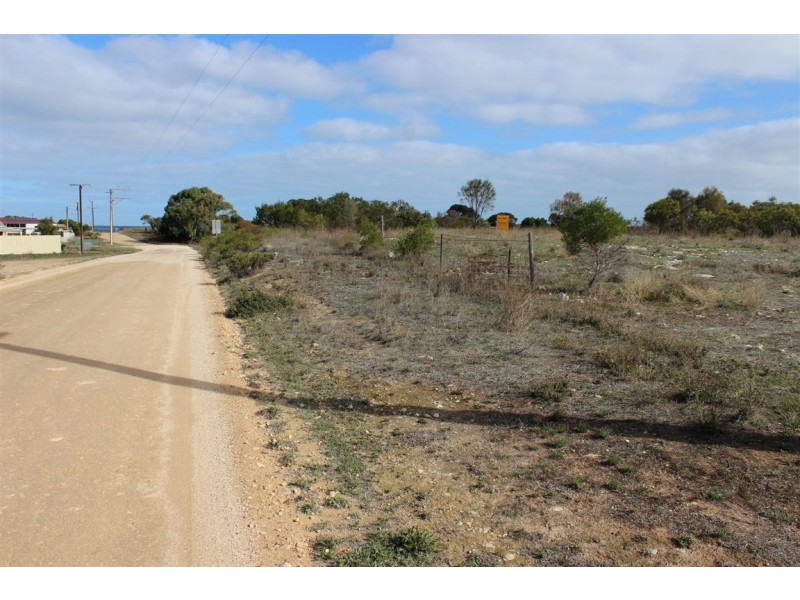Lot 101 Broccabruna Drive, Mount Dutton Bay SA 5607