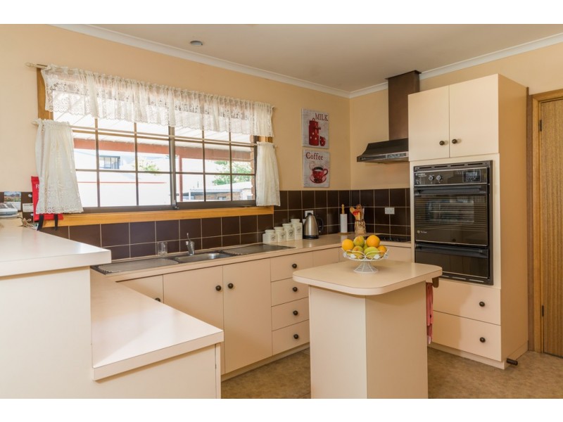 20 Wandana Avenue, Port Lincoln SA 5606