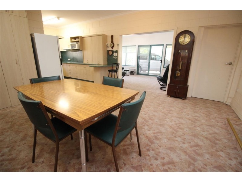 6 Flinders Avenue, Coffin Bay SA 5607