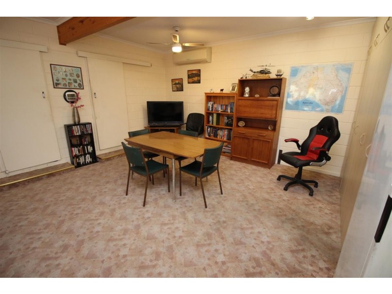 6 Flinders Avenue, Coffin Bay SA 5607
