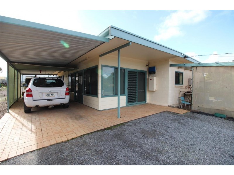 6 Flinders Avenue, Coffin Bay SA 5607
