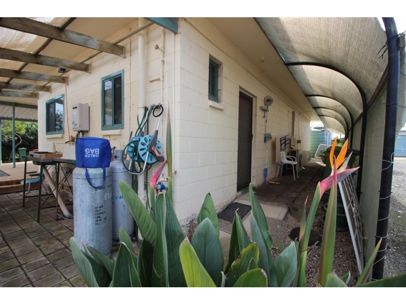 6 Flinders Avenue, Coffin Bay SA 5607