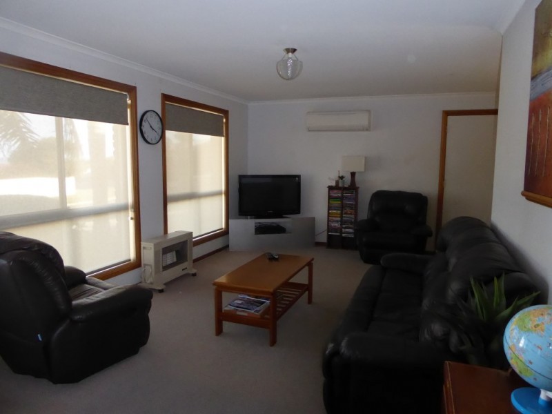 8 Cowley Crescent, Port Lincoln SA 5606