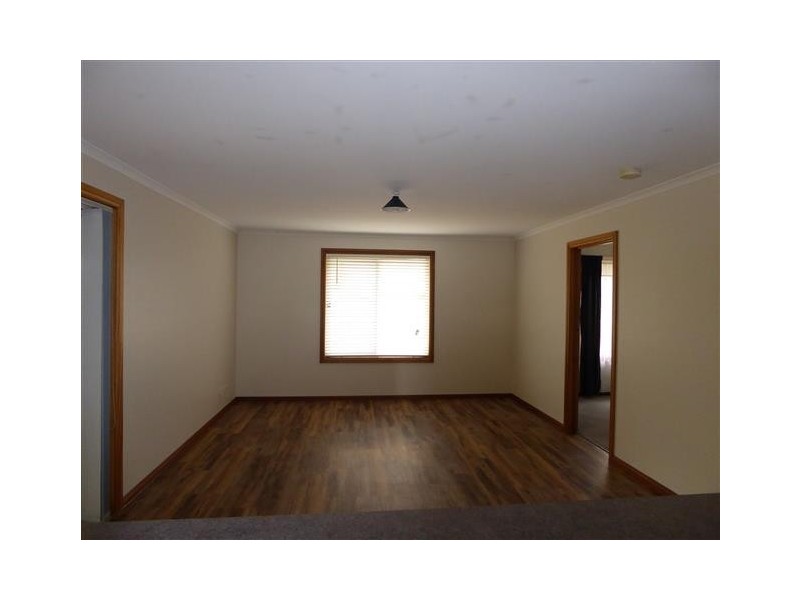 8 Cowley Crescent, Port Lincoln SA 5606