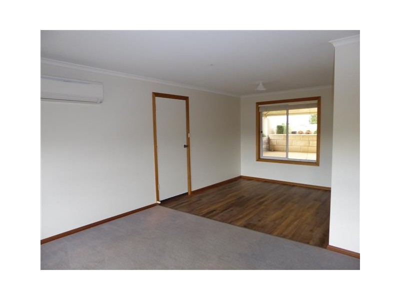 8 Cowley Crescent, Port Lincoln SA 5606