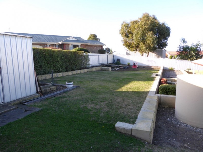 8 Cowley Crescent, Port Lincoln SA 5606